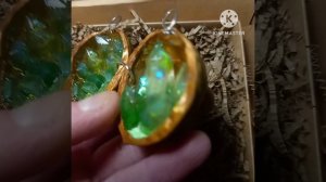 Поделка из грецкого ореха и эпоксидной смолы
