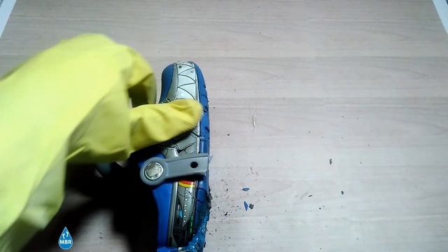 Crocs Kids' Robo Shark Light Up Clog VS Blazing 1000 Degree Mantis смотреть онлайн