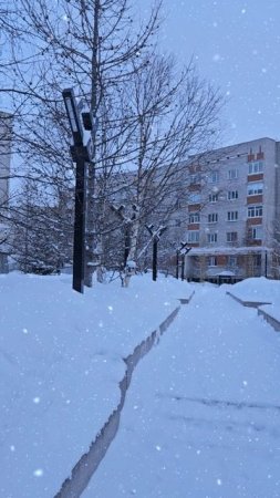 Первый день весны ЖизньСеверян. Ямало-Ненецкий АО Лабытнанги город за полярным кругом. 2025