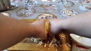 Картофель в духовке с курицей