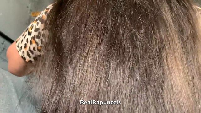 RealRapunzels - Mila's hair as a weapon vs the camera 2 (preview) смотреть онлайн