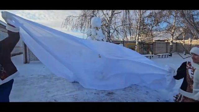 Гигант и малыш смотреть онлайн