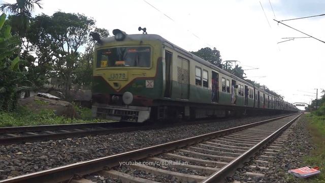 Compilation of Eastern/Indian Railways Curvey Trains || Express Train & EMU Local смотреть онлайн