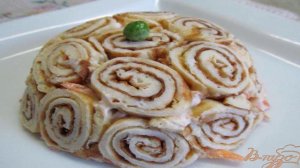 Салат с яичными блинчиками