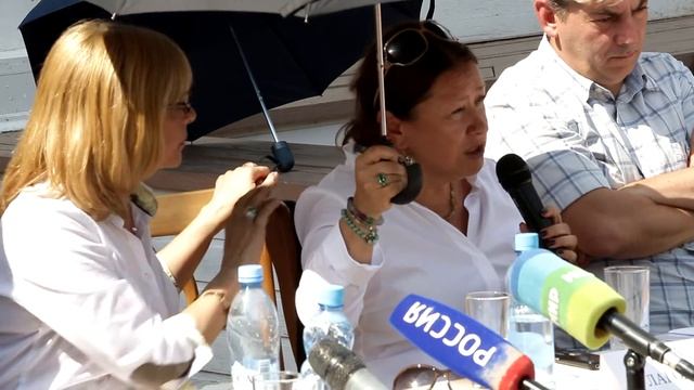 Пресс конференция на съемках фильма Две женщины смотреть онлайн