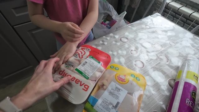стыдно так ходить, но нужно🤦готовлю на большую семью вкусный ужин✔влог 16.02.2025