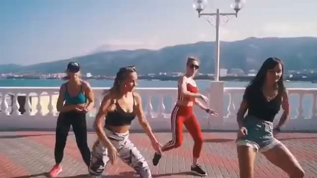 Dancehall female choreography by Tasha смотреть онлайн