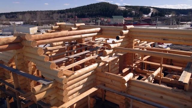 Изготовили сруб у себя на площадке в Сибири готовимся к разборке и отправке в Тверь.