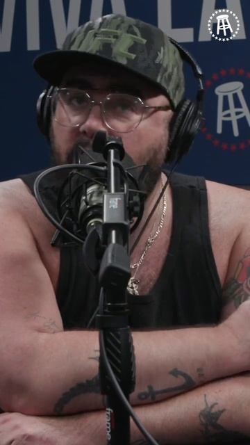 How many blowjobs a month does Joey give? смотреть онлайн