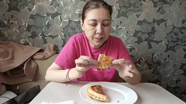 Мукбанг Чебуреки 