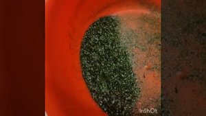 Икра...черная. И похожа на настоящую. (360p)