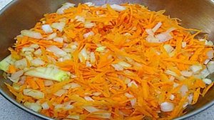 Капуста тушеная с грибами и сметаной