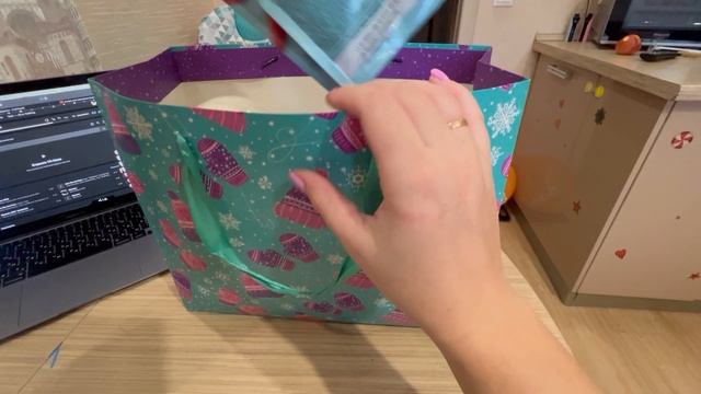 Большое игровое яйцо ( распаковка). Необычная игрушка