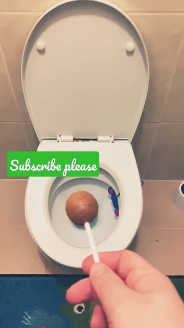 Заставил старшего брата съесть грязный чупа-чупс 🤪 #shorts ￼ #viral #treanding #funny #gaming смотреть онлайн