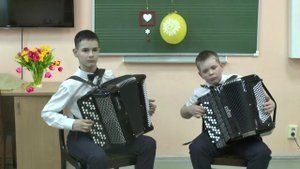 Ансамбль баянистов (Чингалаев А., Белоусов С.) - Р.н.п. "Перевоз Дуня держала"