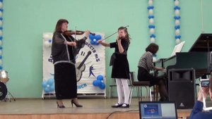 К.Хачатурян. Выход синьора помидора. Груша играет на скрипке. из балета "Чиполлино"