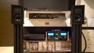 Rogers LS3/5A (11 Ohms) (Vanessa Fernandez - Here But I'm Gone)