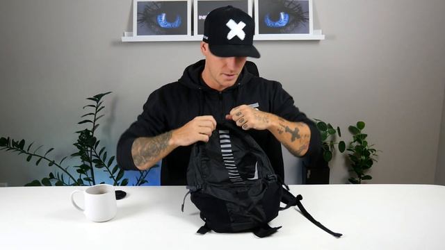 Unboxing/Reviewing The Nike Run Commuter Backpack (On Body) 4K смотреть онлайн