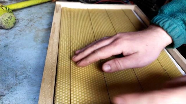 Навощування рамок можна здійснити будь-яким трансформатором або вручну смотреть онлайн