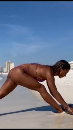 Beach Yoga Flow #stretching #yoga #short #shorts #hotyoga