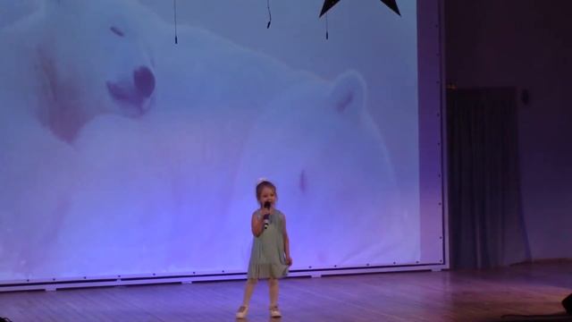 Глаголева Ульяна /5 лет/ - Песенка про маму смотреть онлайн