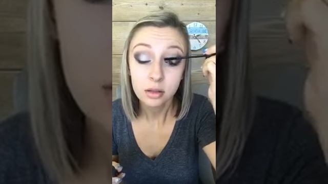 How to Do Silver and Grey Smokey Eye Makeup Look - Kayla Smith смотреть онлайн