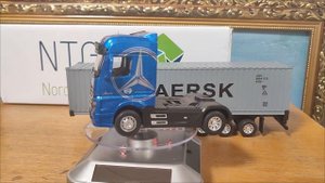 #Mercedes-Benz # #Модель грузовика тягач Мерседес с прицепом-контейнером, модель