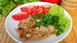 Отбивные из куриного филе с чесноком и соевым соусом