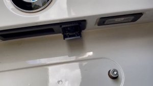 Откидная камера TRVSC на примере BMW F30/31