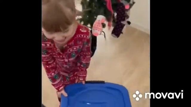 Тайра и Емма в Новый год смотреть онлайн