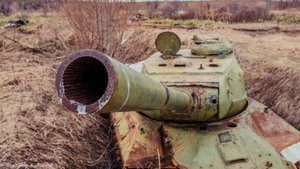 Заброшенная рота танковых огневых точек в посёлке Стародубское.