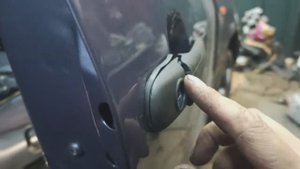 Не открываются двери наружными ручками на Форд Гэлакси. Регулировка дверных ручек на Форд Гелакси.