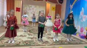 Модницы