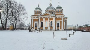 Святая обитель в честь Рождества Христова – одна из древнейших. Основана в 14 веке. Соборы и храмы.