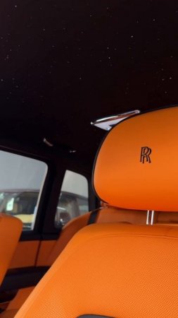 Rolls Royce Cullinan с оранжевым салоном