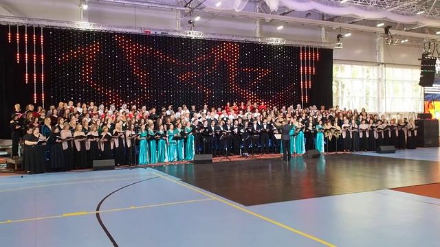 Легко на сердце от песни весёлой смотреть онлайн