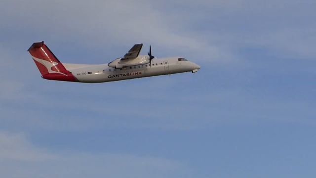 QANTAS De Havilland Canada Dash-8 300 Series Melbourne Airport 2022 смотреть онлайн
