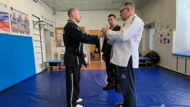 Поменяешь реакцию, получишь неожиданный результат))).