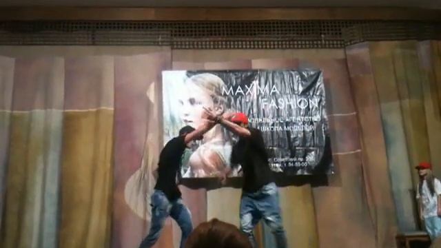 ivan and Leo | Amafos Krump style смотреть онлайн