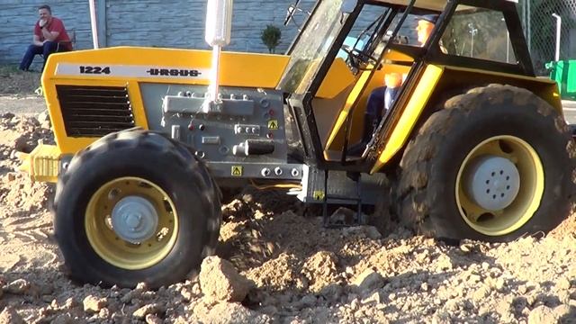 RC Ursus 1224 rc,  construction site model rc , tractor 1/14,truck in action.
