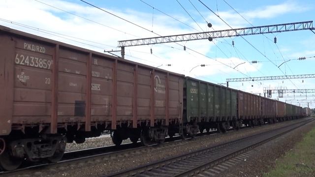 Электровозы ВЛ80Т-2065 и ВЛ80С-1544, ВЛ80Т-966 с грузовыми поездами смотреть онлайн