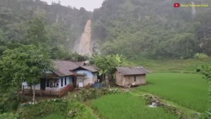 Дождливый день. Южный Чианджур, Куруг Кубанг расположен в деревне Падасука, Западная Ява.