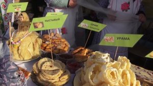 Рекорд по выпеканию блинов установили на Масленицу в Новосибирской области