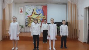 Хореографический ансамбль с композицией "Мир без войны"