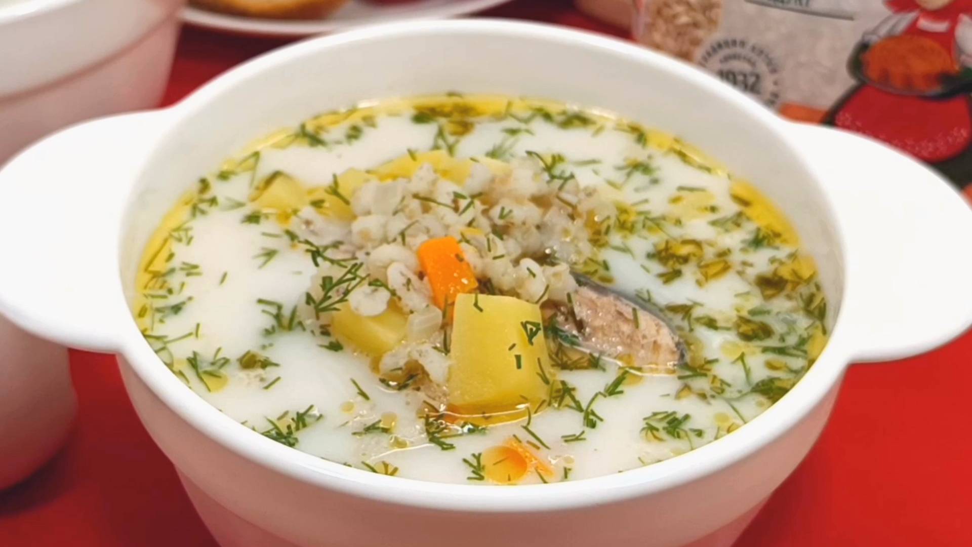 Сливочный суп с перловкой и горбушей
