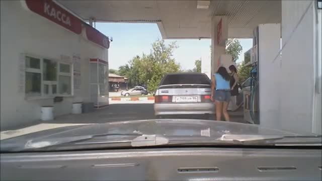 БАБА НА ЗАПРАВКЕ смотреть онлайн