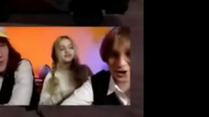 Наташа из шгш поцеловала Макса из шгш