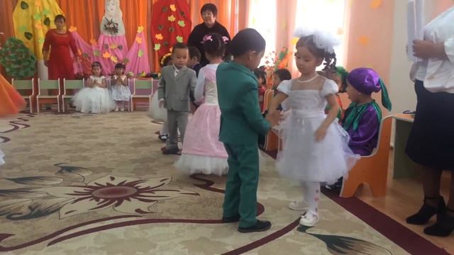 Айаруша Алтын күз 31.10.2017ж Садик Шаттық Арман тобы смотреть онлайн