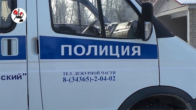 Трое полицейских 6 км шли по ночному лесу в поисках деда