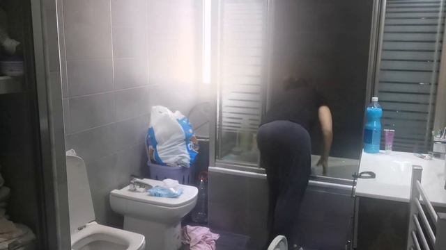 Limpieza y preparación comida familiar/ filetes en salsa. смотреть онлайн